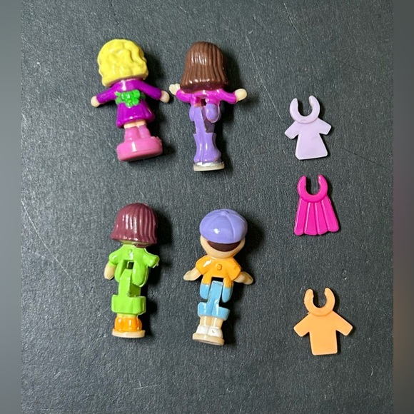 Polly Pocket Magical Movin’ Pollyville Playset - Picture 16 of 16